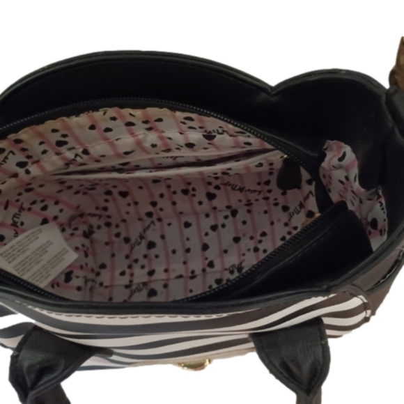 Betsey Johnson | Luv Cat Purse - Picture 3 of 4